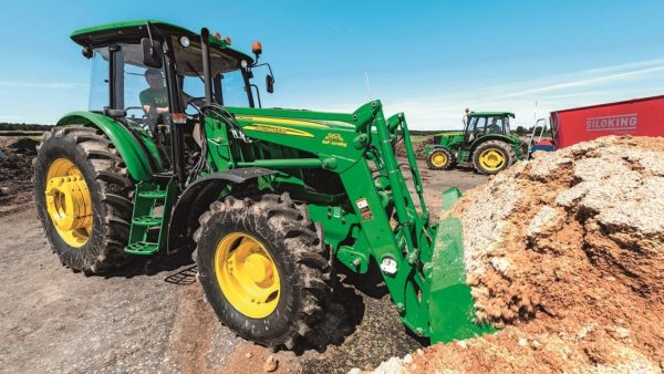 Фото Трактор John Deere 6095B