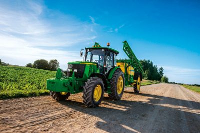 Фото Трактор John Deere 6095B