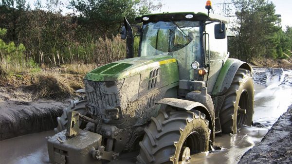 Фото Трактор John Deere 6155M