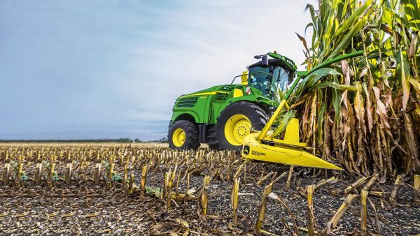 Фото Кормоуборочный комбайн John Deere 8300