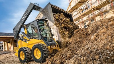 Фото Погрузчик с бортовым поворотом John Deere 324G