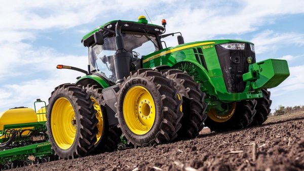 Фото Трактор John Deere 8370RT