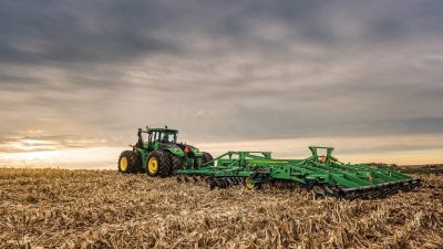 Фото Трактор John Deere 9420R