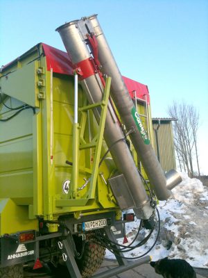 Фото Шнеки серии DF с гидравлическим складыванием с боковым типом регулировки высоты при помощи гидравлических цилиндров