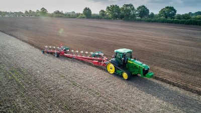 Фото Трактор John Deere 8RT 370