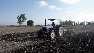 Фото Трактор NEW HOLLAND — 7610S