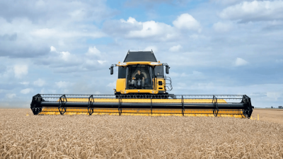 Фото Зерноуборочный комбайн NEW HOLLAND — CR9080